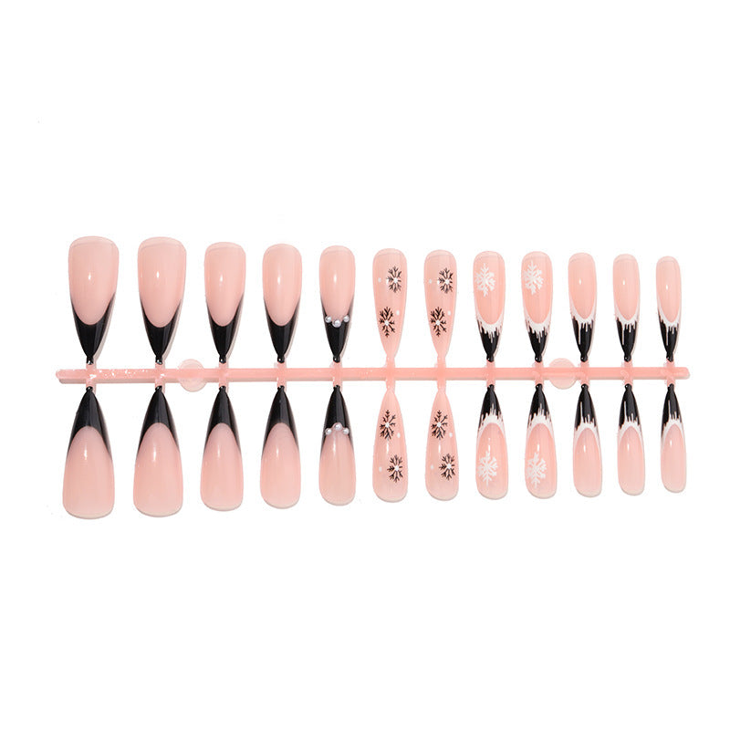 Artificial nail set with stylish black and white patterns Stornfield