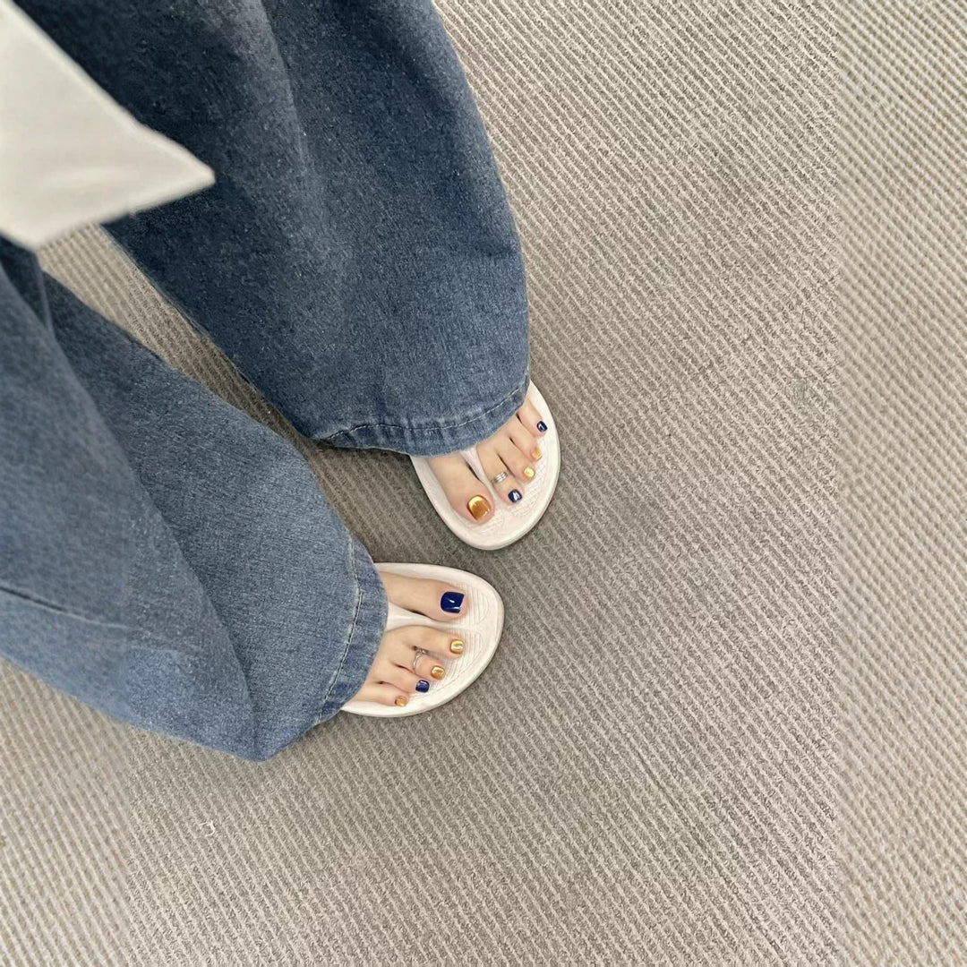 Trendy Nail Art Pedicure