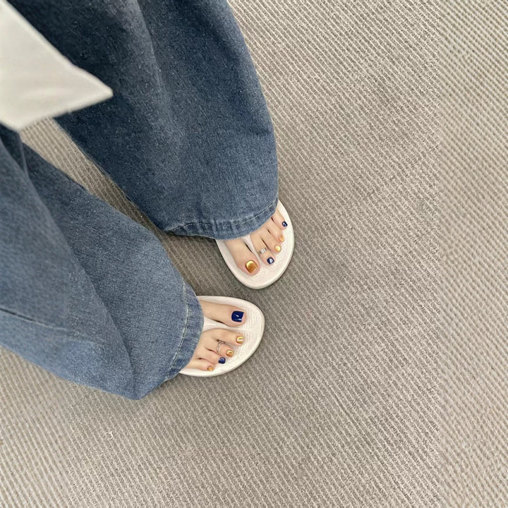Trendy Nail Art Pedicure