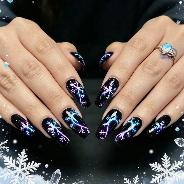 Artistic Snowflake-Pattern Nail Art Stornfield