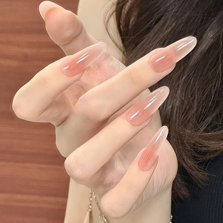 Artful nail designs with cat motif Stornfield