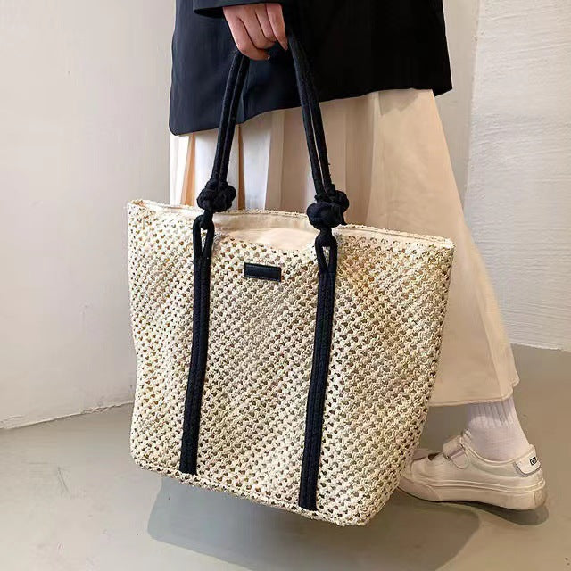 Large Shoulder Bag Made of Sustainable Material Stornfield