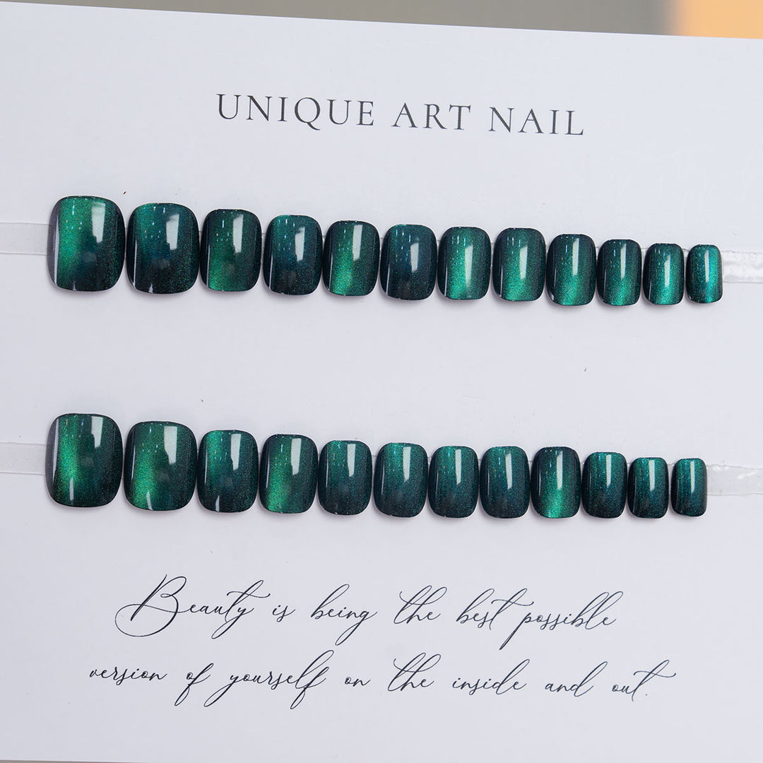 Elegant Press-On Nail Set with Shimmering Finish