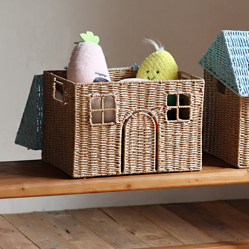Charming storage basket in house design Stornfield