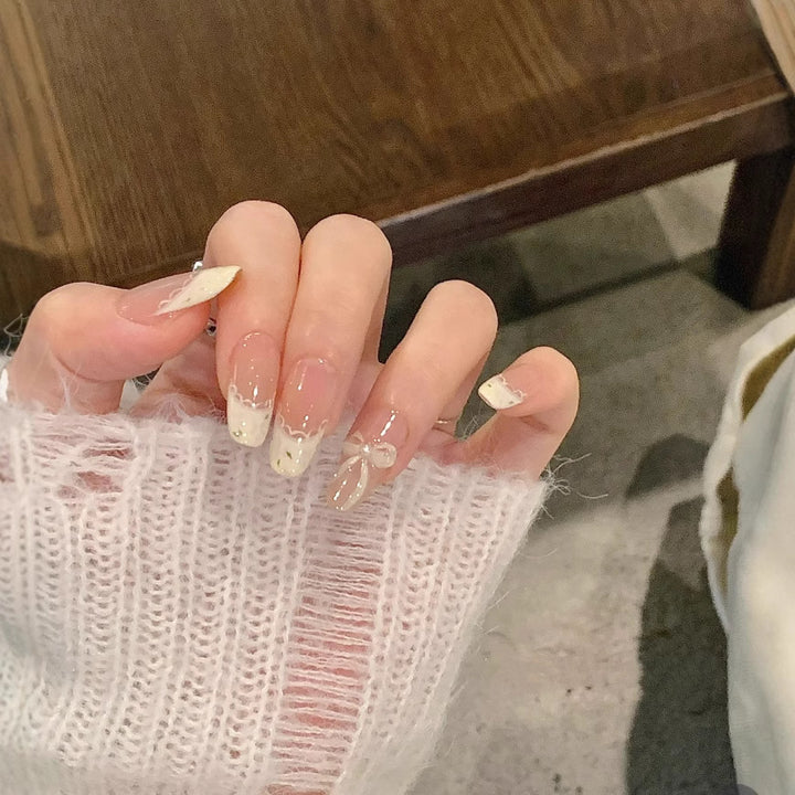 Elegant Press-On Nail Decoration Stornfield
