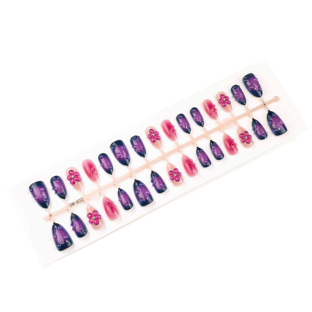Elegant Floral Accent Press-On Nail Set Stornfield