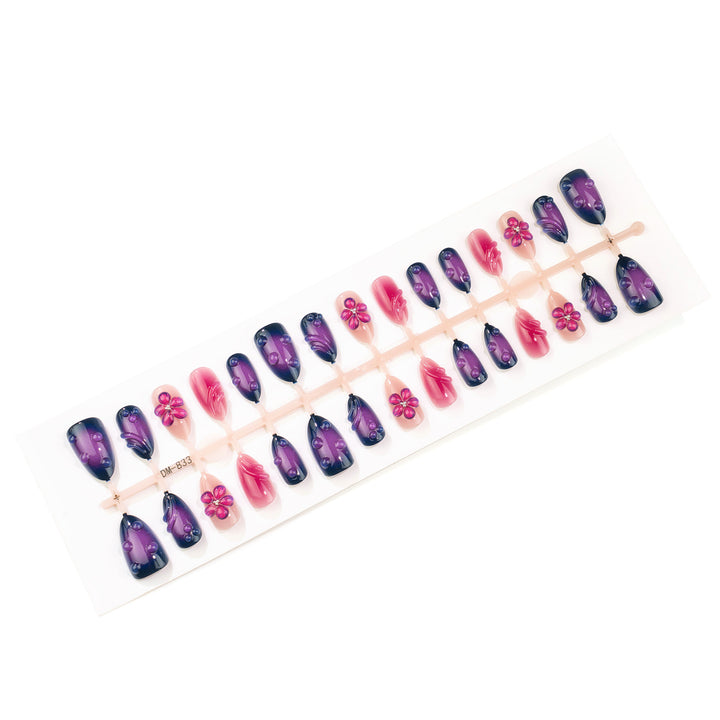 Elegant Floral Accent Press-On Nail Set Stornfield