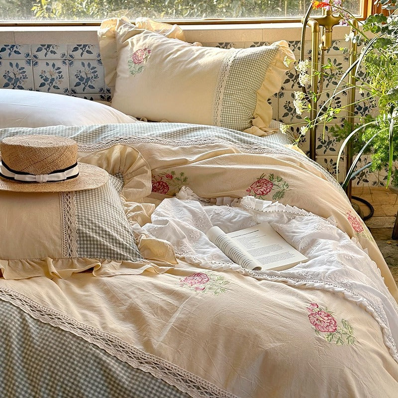 Vintage Floral Embroidered Ruffled Cotton Duvet Cover Set