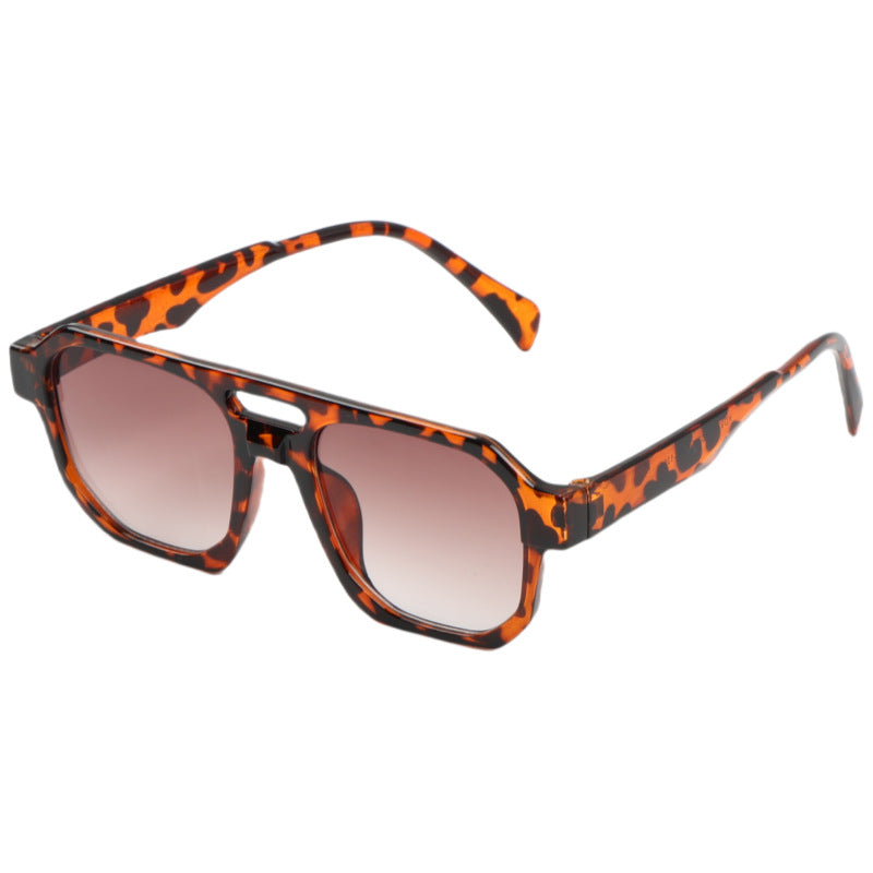 Ladies modern oversized sunglasses with square design Stornfield