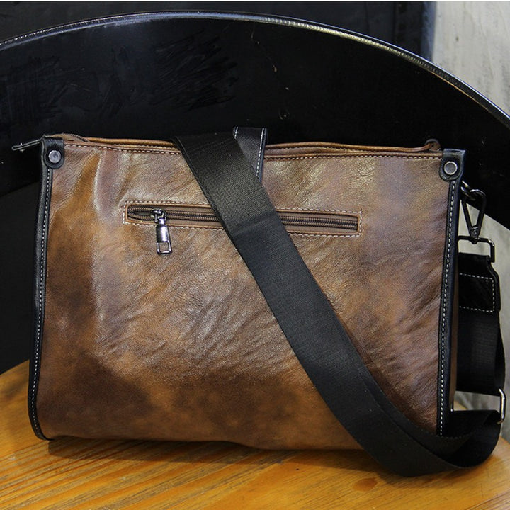 Stylish shoulder bag with textured leather Stornfield