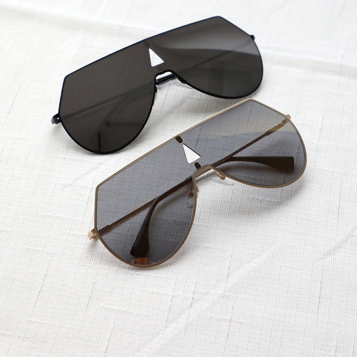 Women's futuristic oversized sunglasses with protective metal frame Stornfield