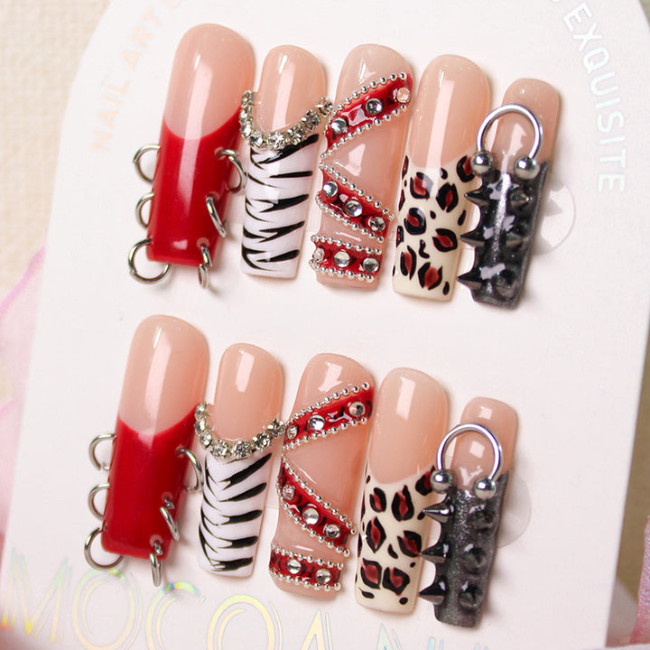 Nail art set with glamorous accents and extraordinary designs Stornfield