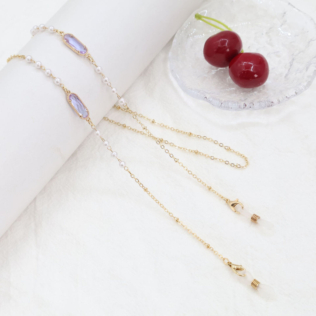 Elegant Eyewear Chain Holder Stornfield