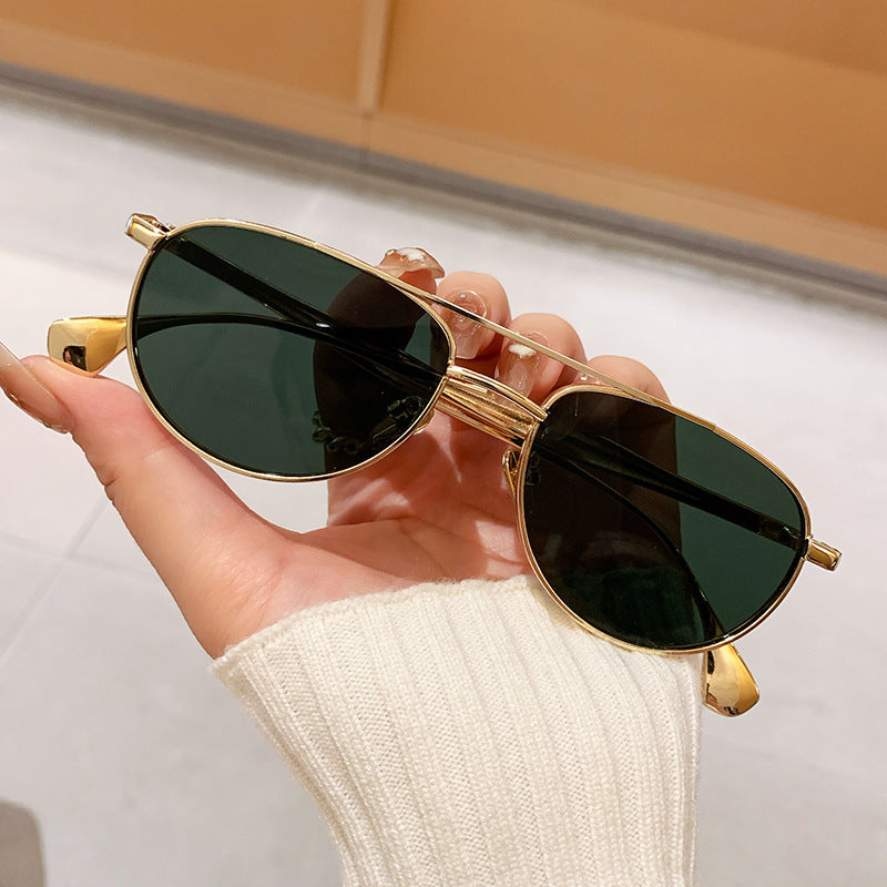 Ladies fashionable pilot sunglasses with elegant gold frame Stornfield
