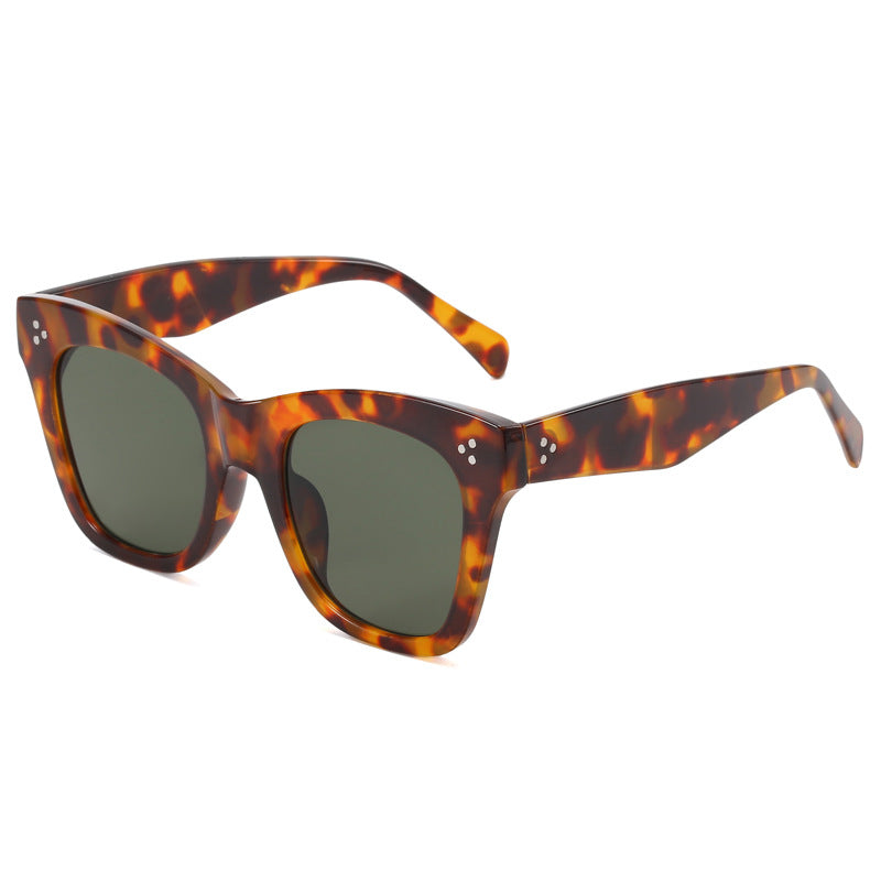 Ladies fashionable sunglasses in stylish Cat-Eye design Stornfield