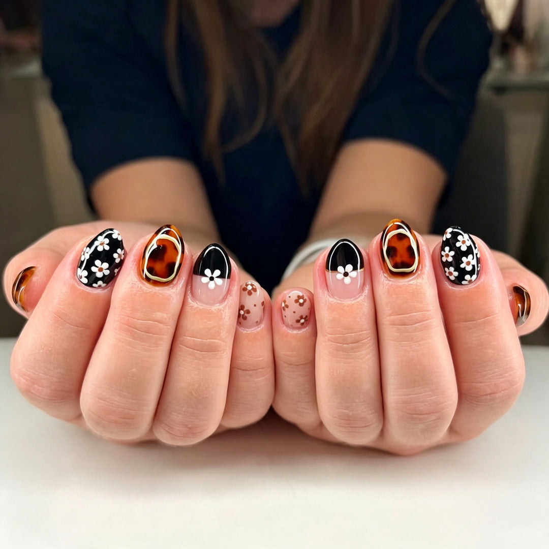 Artistic Press-On Nail Art Set with Floral Designs Stornfield