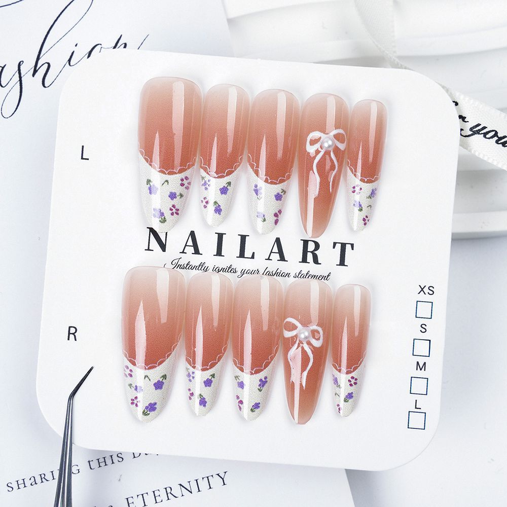 Creative Thematic Press-On Nail Set Stornfield