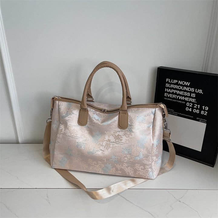 Elegant travel bag with luxurious pattern print Stornfield