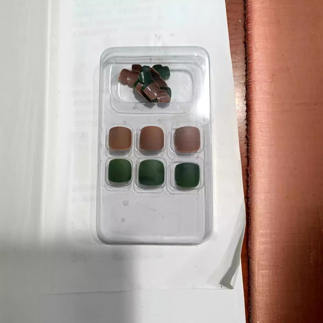 Decorative Press-On Nail Set Stornfield