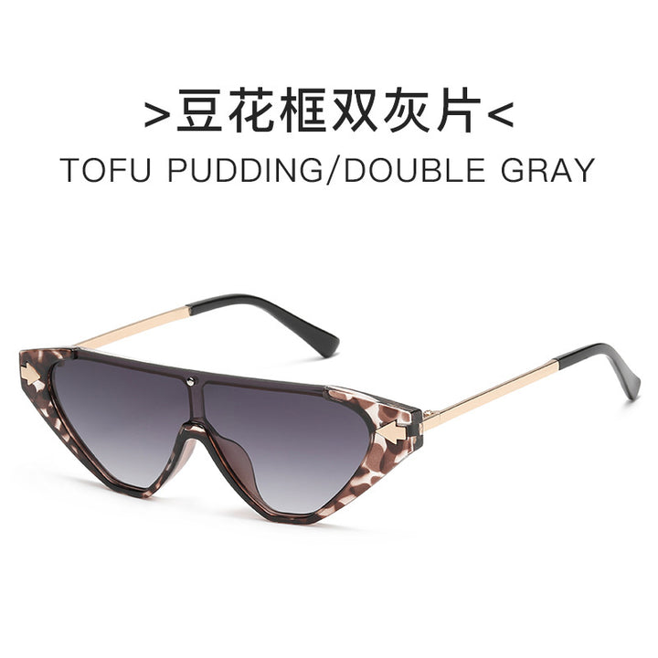 Women futuristic sunglasses with distinctive design Stornfield