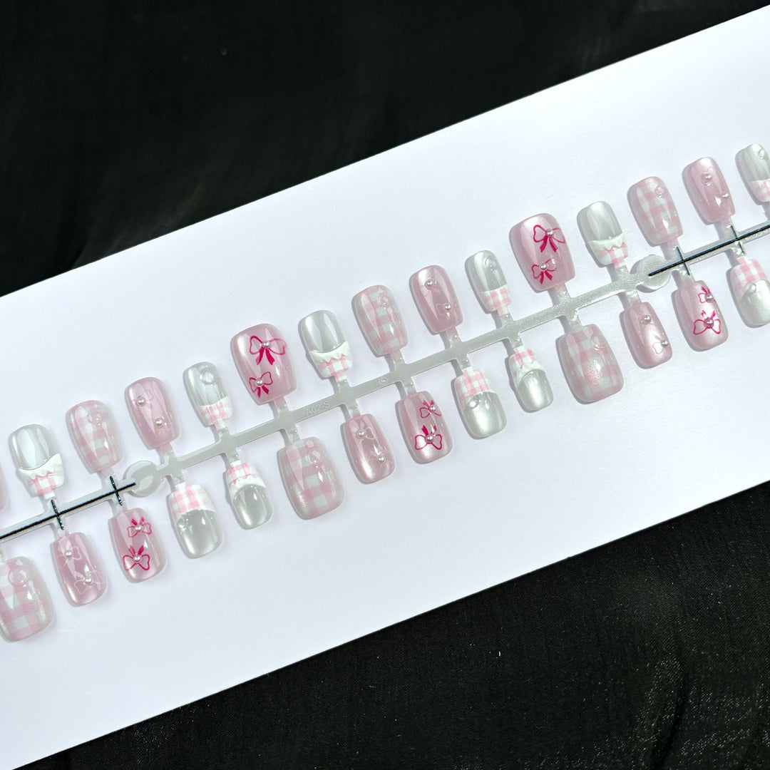 Bow-Embellished Press-On Nail Art Set