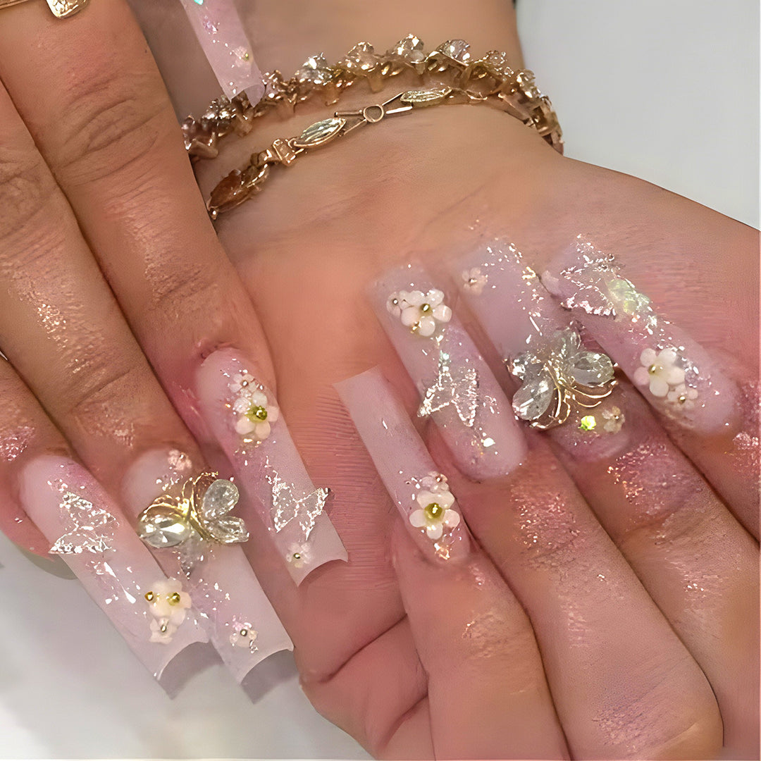 Extravagant Decorative Press-On Nails Stornfield