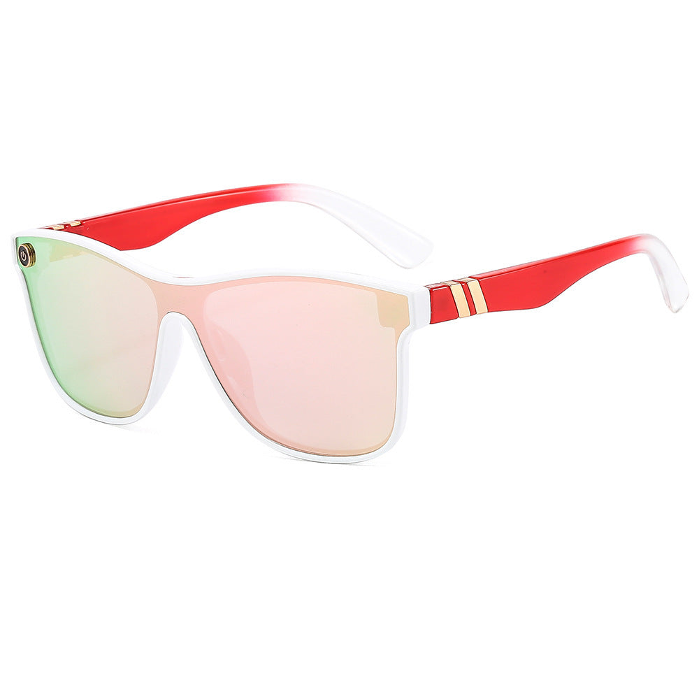 Fashion-Forward Retro-Inspired Sunglasses Stornfield