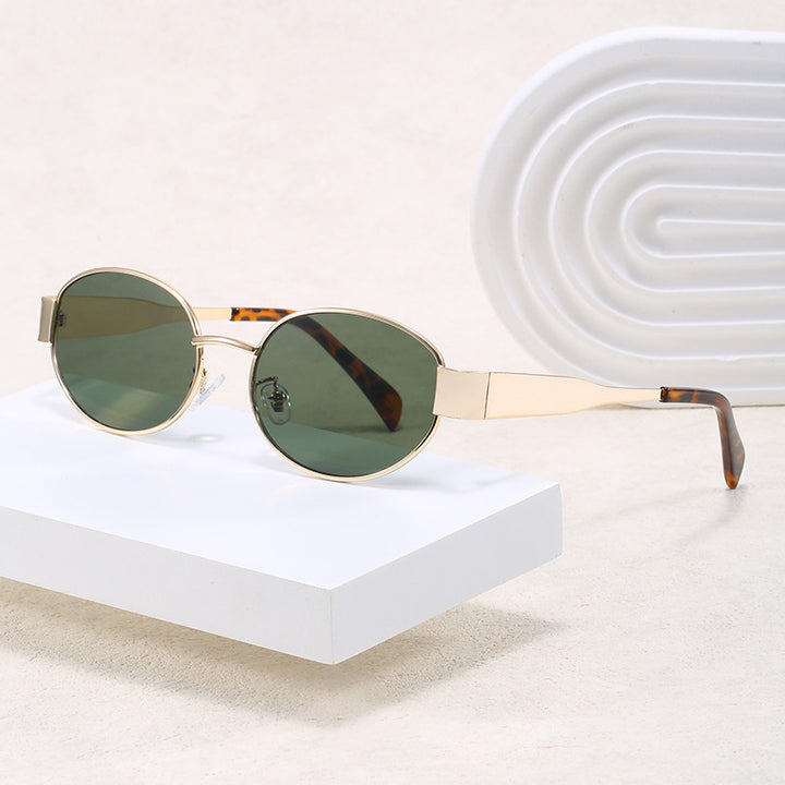 Oval sunglasses with elegant metal frame Stornfield