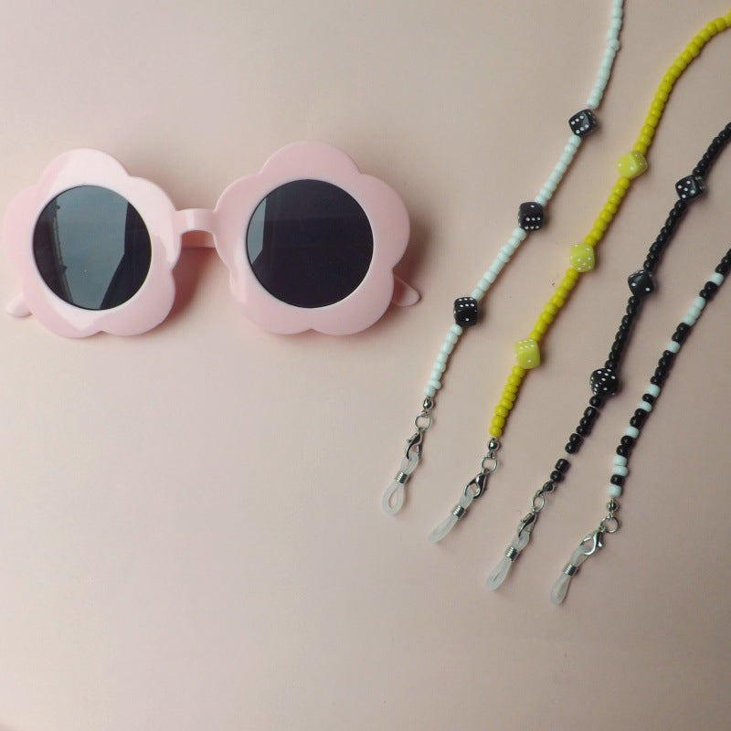 Sunglasses with fashionable pearl band Stornfield