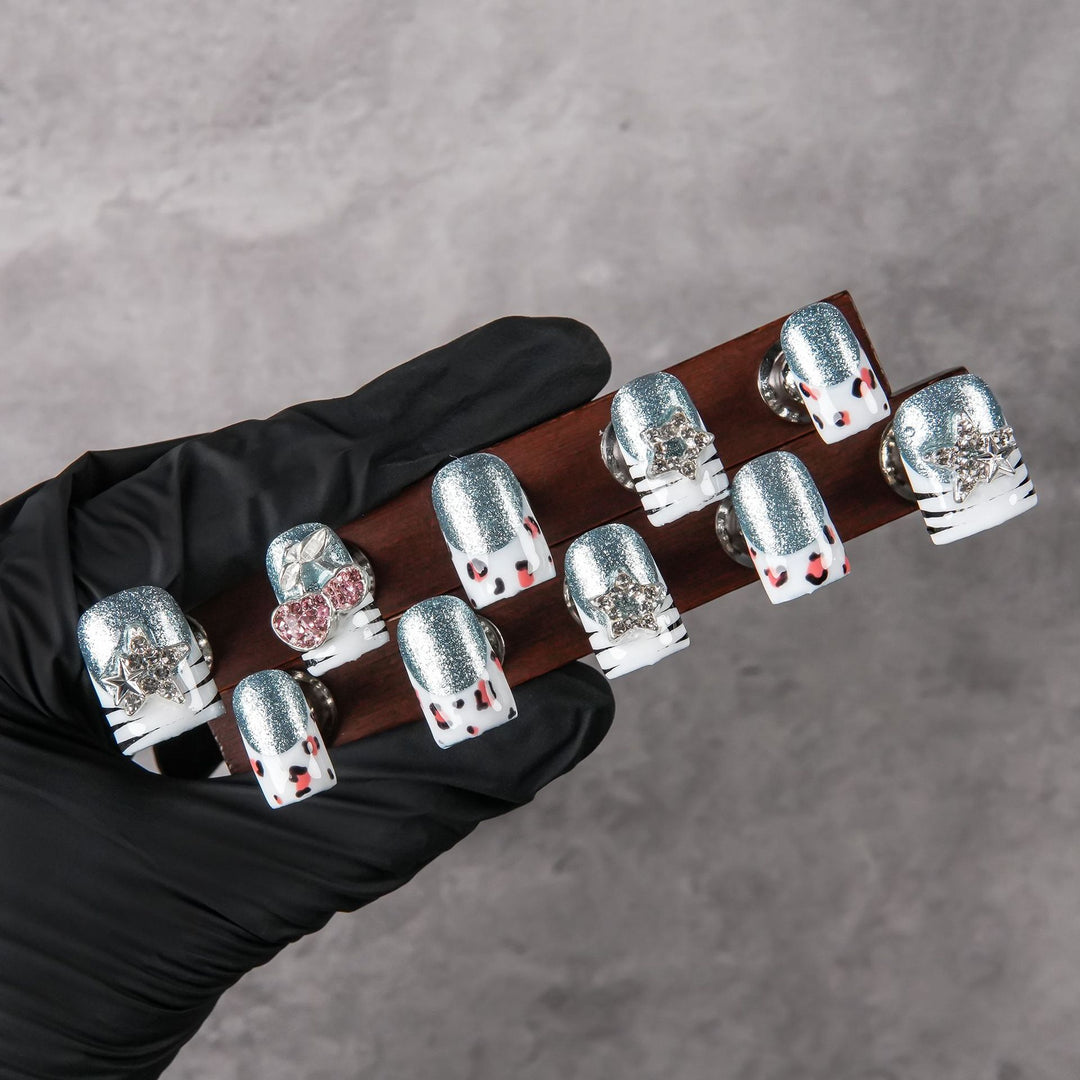Glamorous Press-On Nail Art Tips