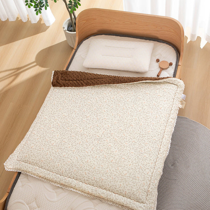 Women’s bedspread with high-quality floral design Stornfield