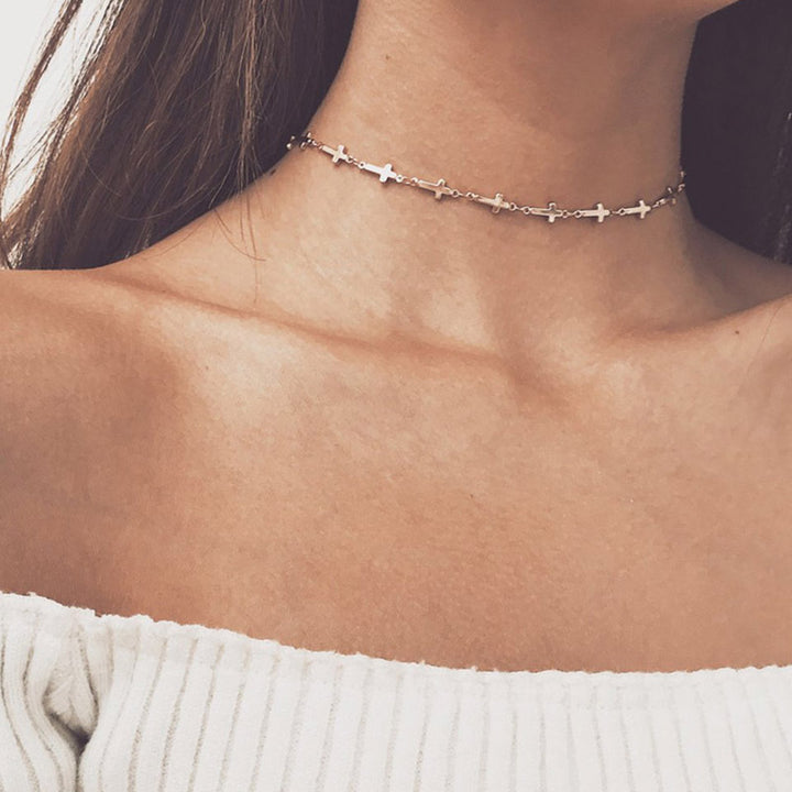 Minimalist Cross Design Chain Necklace Stornfield