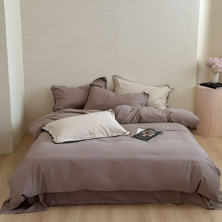 Reversible Cotton Sateen Duvet Cover Set with Contrast Piping and Pillow Shams