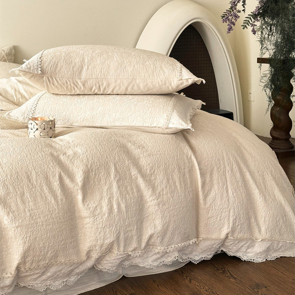 Bedding set made of cotton-linen with floral jacquard structure and fine lace border