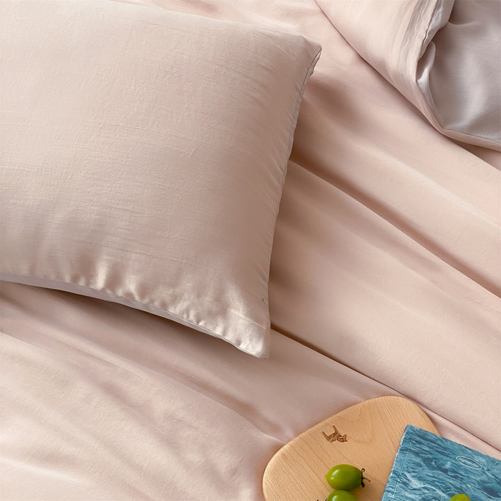 Reversible Cotton Sateen Duvet Cover and Pillowcase Set