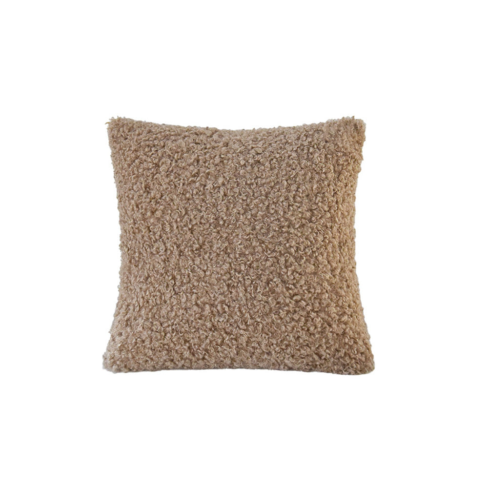 Cuddly decorative pillow