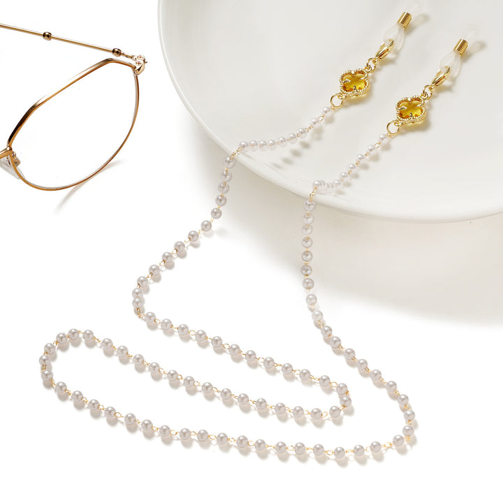 Elegant glasses holder chain with pearl accents Stornfield