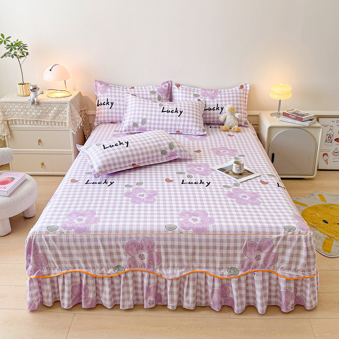 Floral Patterned Bedspread with Ruffled Edge