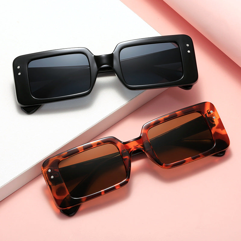 Women's fashionable square sunglasses with modern design and UV protection Stornfield