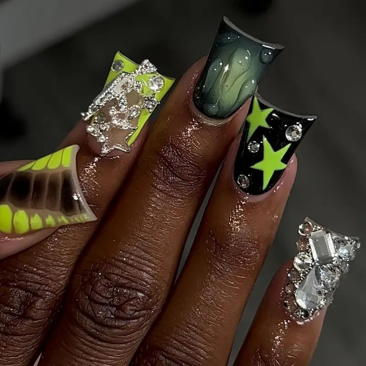 Creative Star-Embellished Press-On Nail Art Stornfield