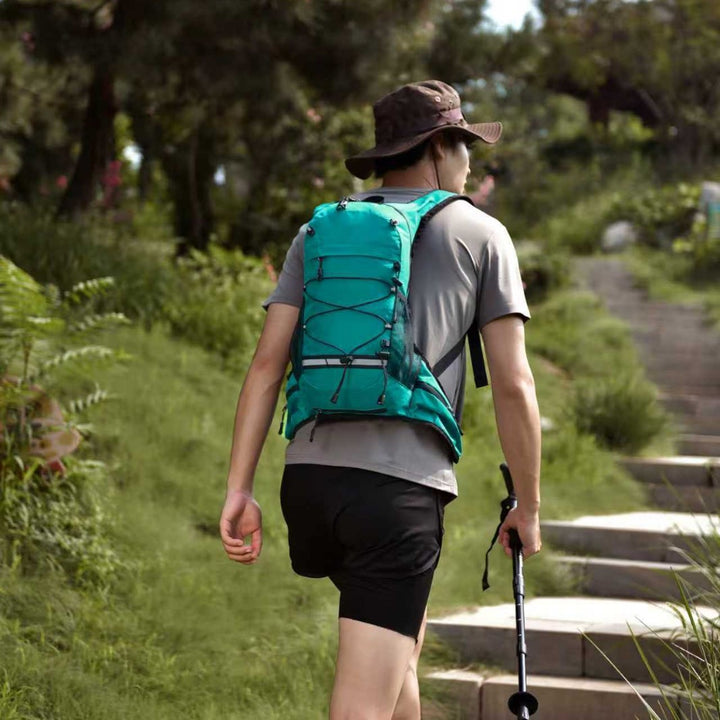 Sporty backpack with breathable mesh inserts and elastic carrying straps Stornfield