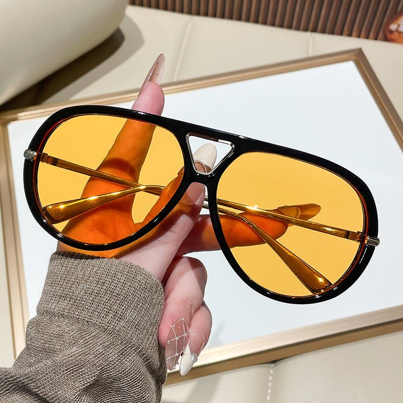 Ladies' sunglasses in an extravagant design with striking lenses Stornfield