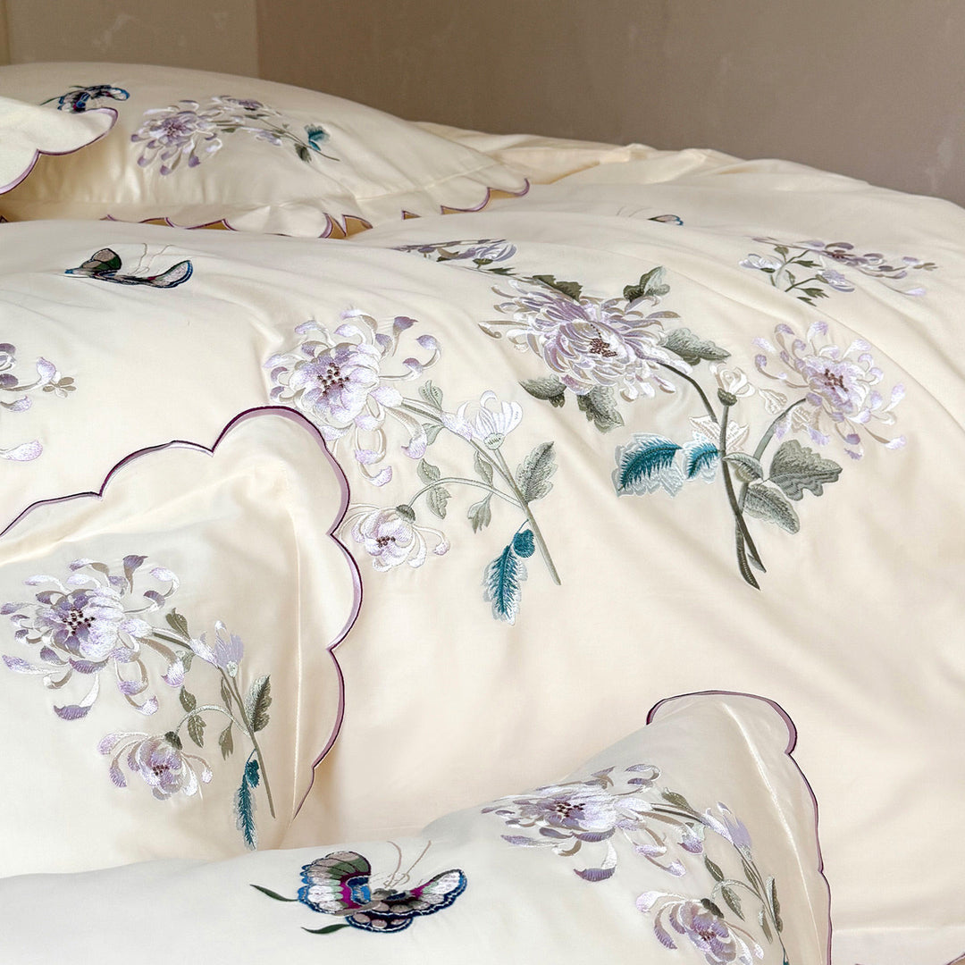 Embroidered Floral Scalloped-Edge Duvet Cover Set with Pillow Shams