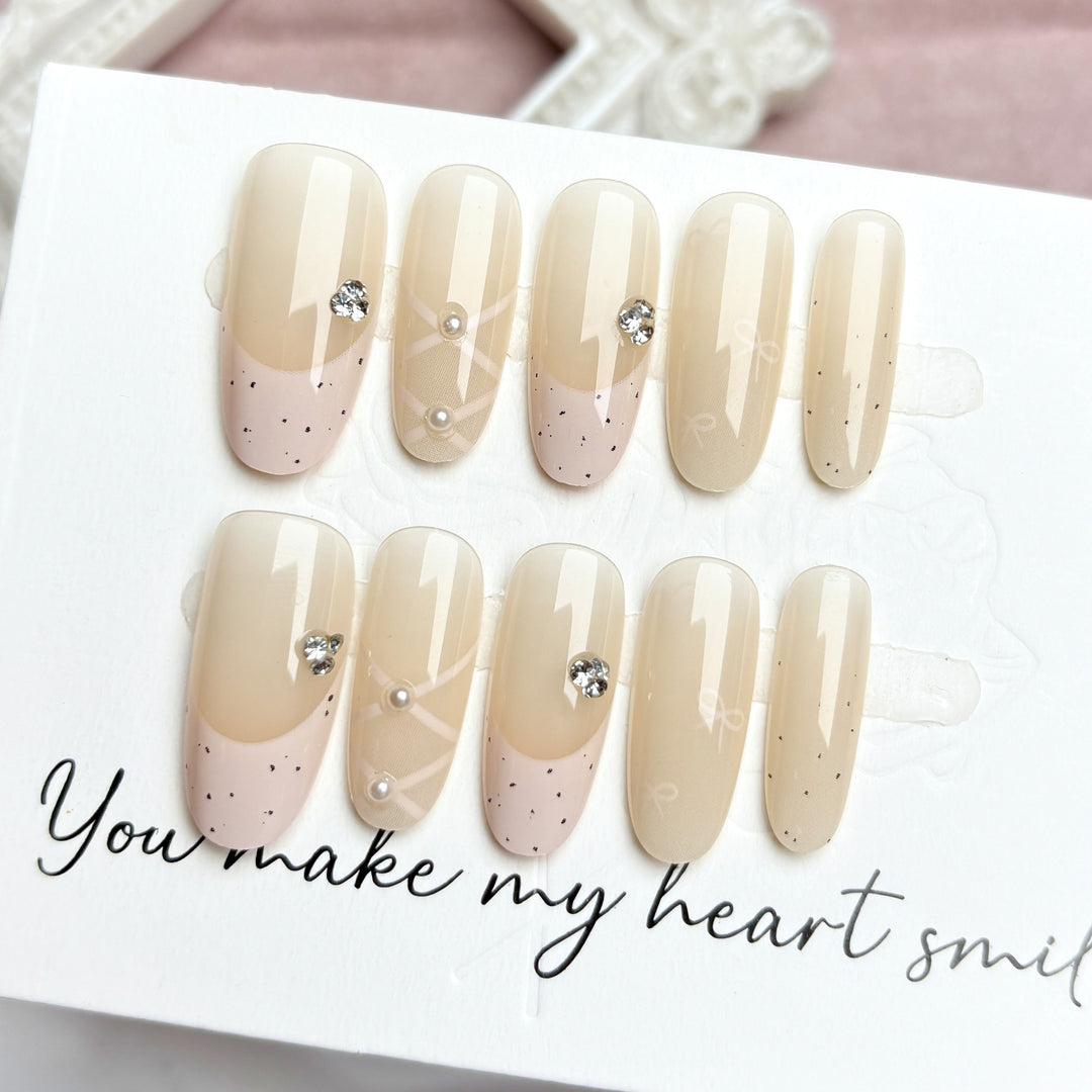 Elegant Press-On Nail Art Set 1790746012