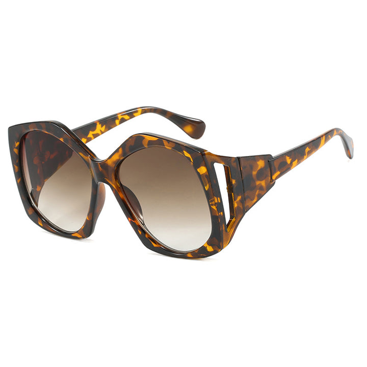 Women oversized sunglasses with futuristic design Stornfield