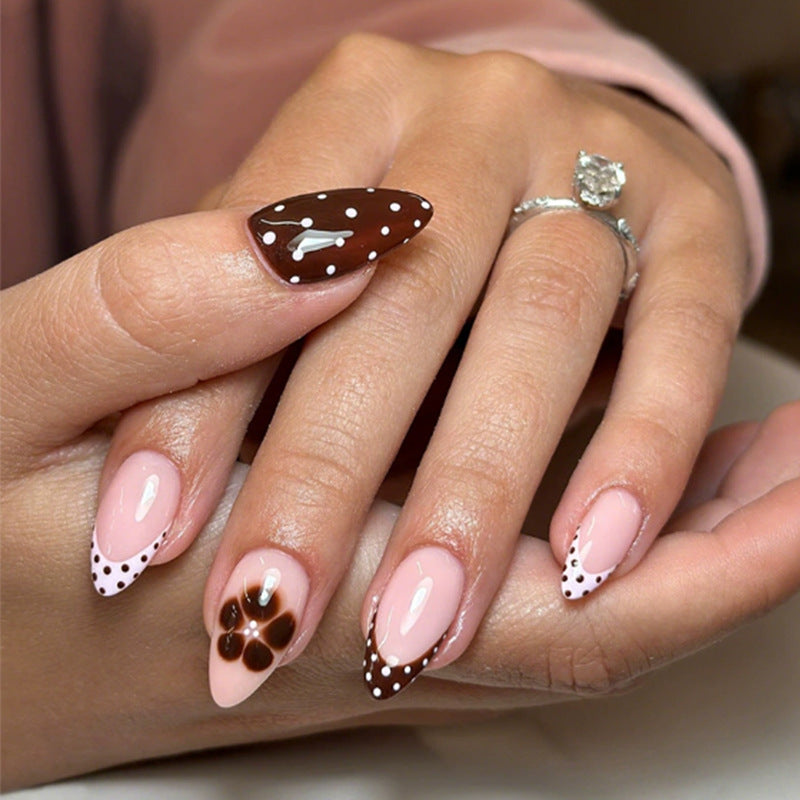 Artificial nail set with sweet chocolate and flower designs Stornfield