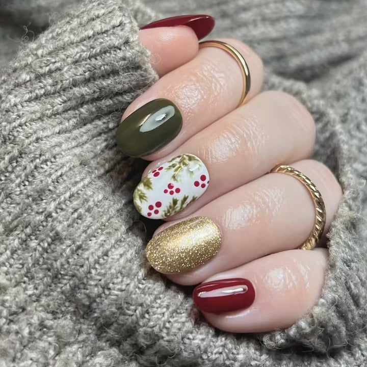 Festive Holiday-Themed Nail Art Collection Stornfield