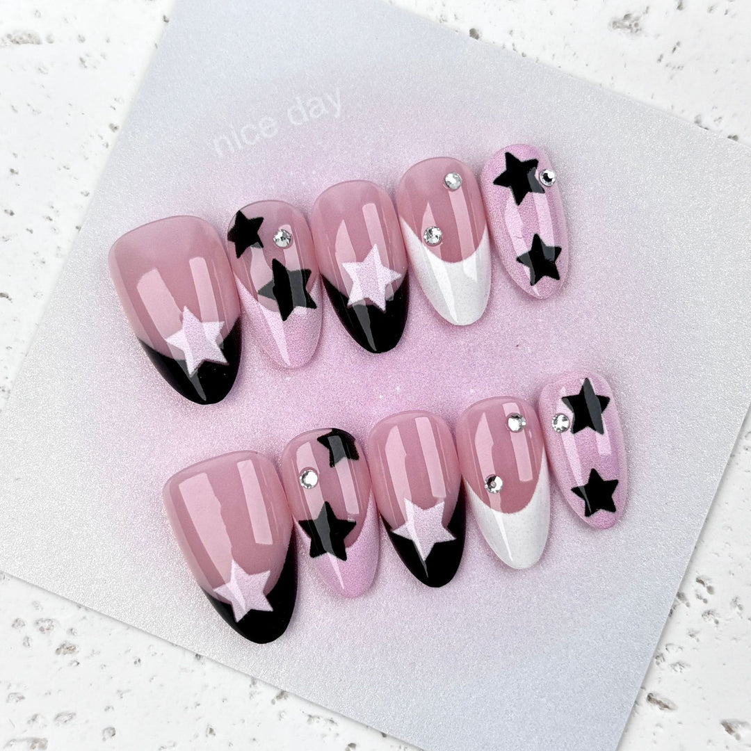 Decorative Press-On Nail Set with Artistic Star Design