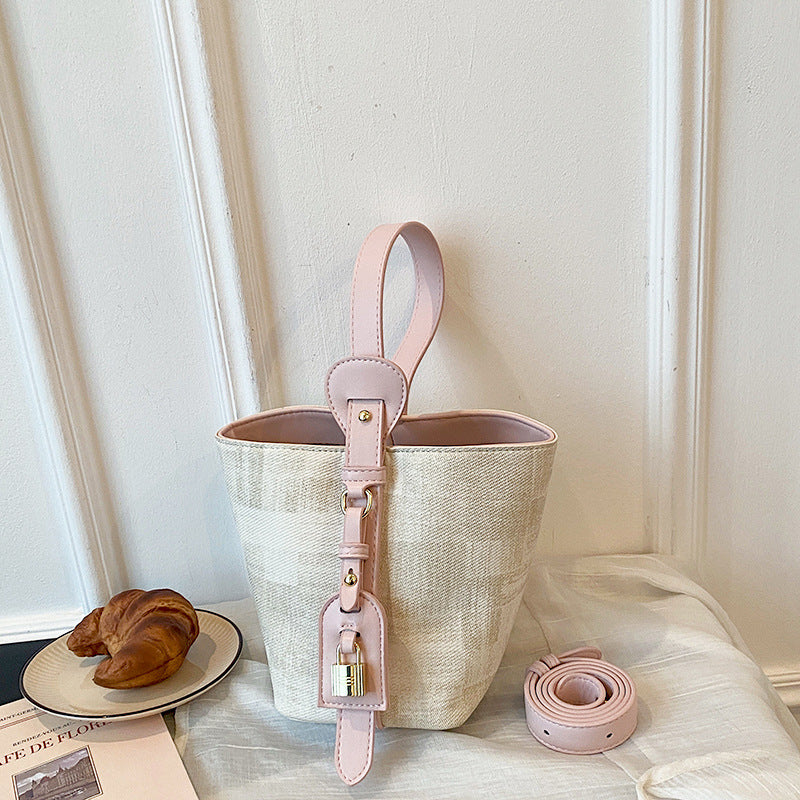 Elegant Structured Bucket Bag