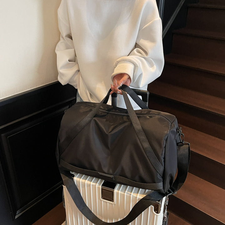 Versatile sports duffel bag with water-resistant material Stornfield